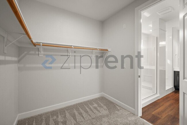 Building Photo - 1465 Blossom Way