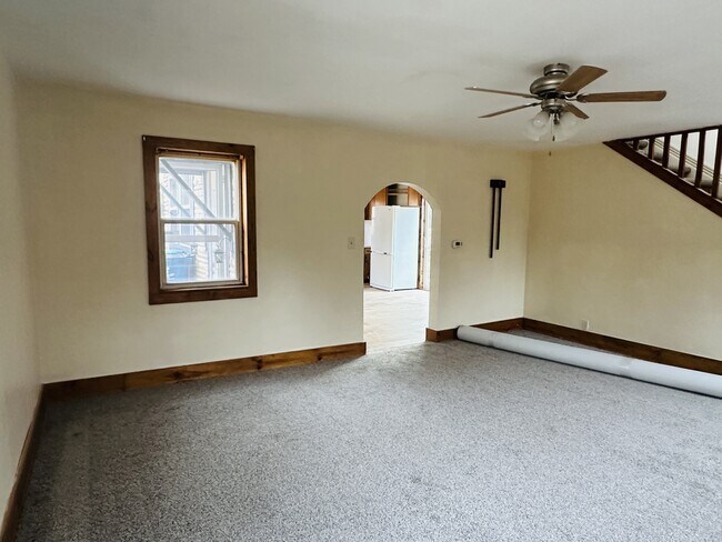 Building Photo - 340 N Mill St