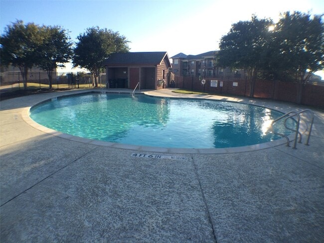 Building Photo - 935 Shelby Ln