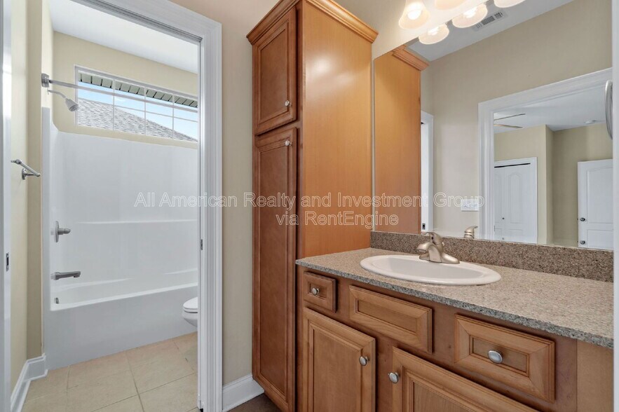 Building Photo - 130 Alicia Dr