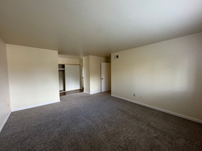 Building Photo - Coming Soon - Beautifully remodeled 5 bed/ 2.5 bath with huge backyard