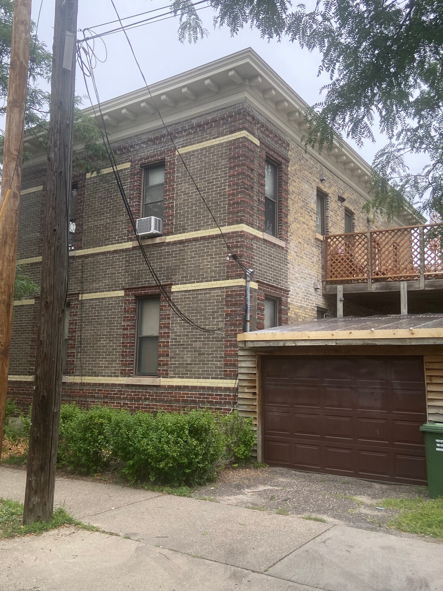 Building Photo - 2829 Pleasant Ave