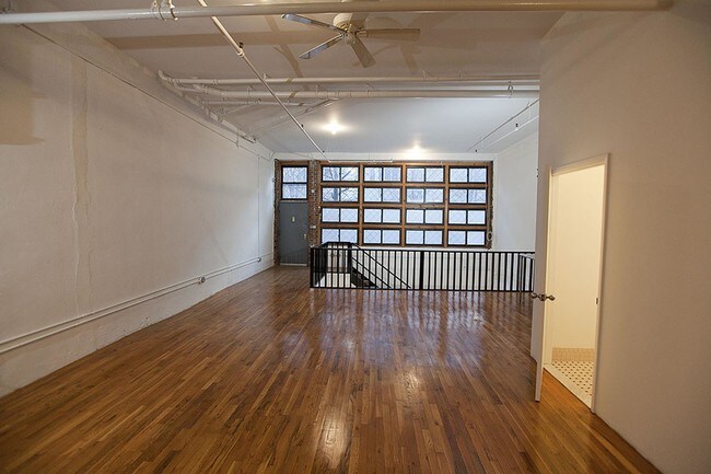 Primary Photo - 318 Grand Street