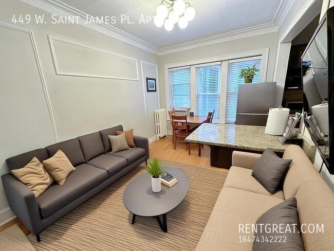 Building Photo - 449 W St James Pl