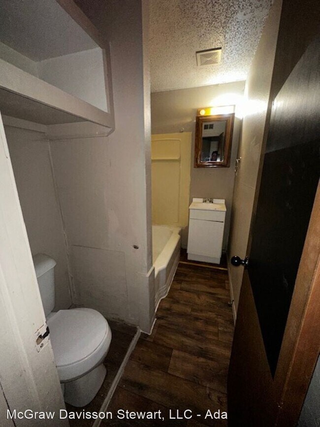 Building Photo - 1 br, 1 bath House - 508 1/2 E 16th