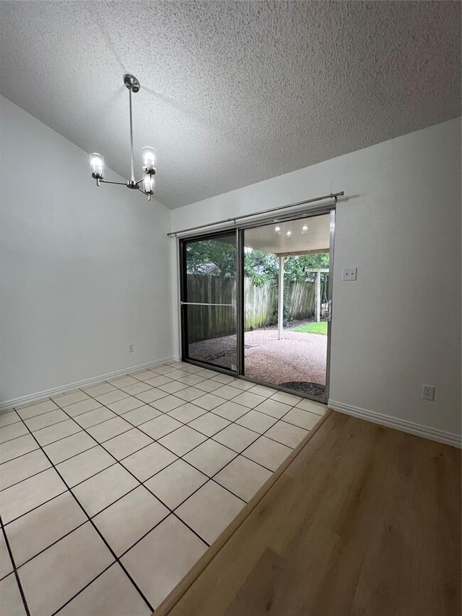 Building Photo - 12304 Double Tree Ln
