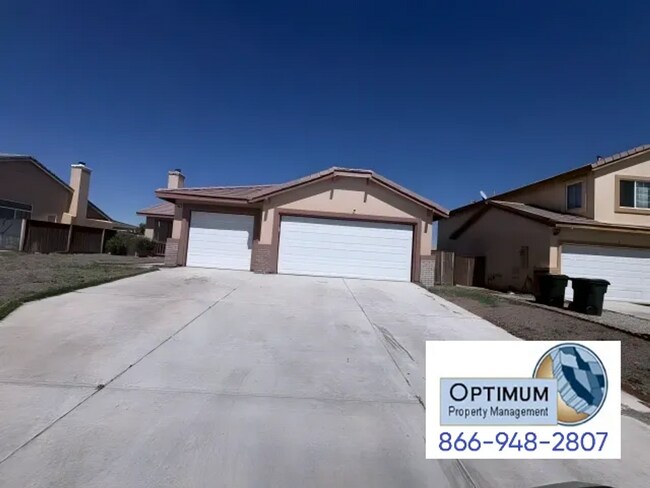 Building Photo - Spacious 4-Bedroom Home with Elegant Finishes & Convenient Location