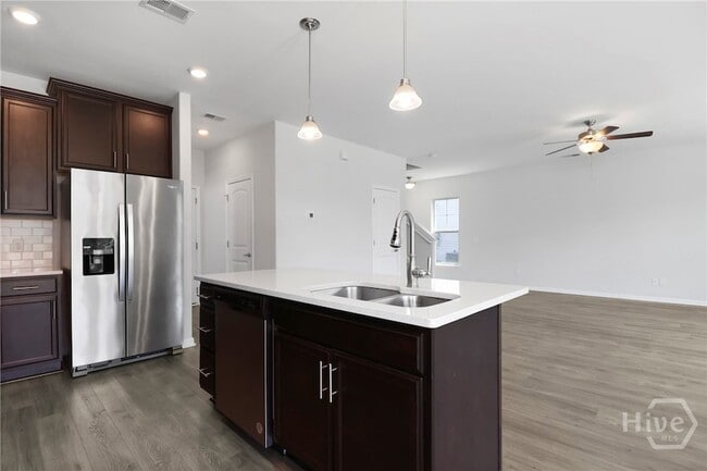 Building Photo - 106 Brookline Dr