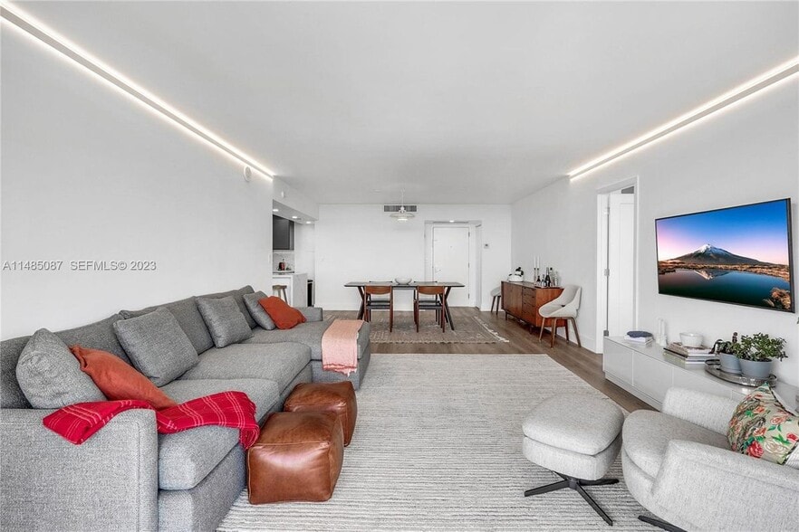 Building Photo - 780 NE 69th St