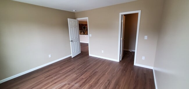 Bedroom #2 View 2 - 1019 E Boyd St