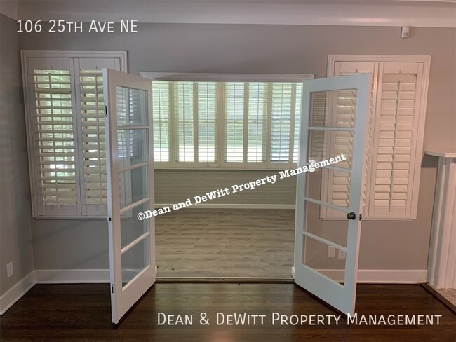 Building Photo - 106 25th Ave NE