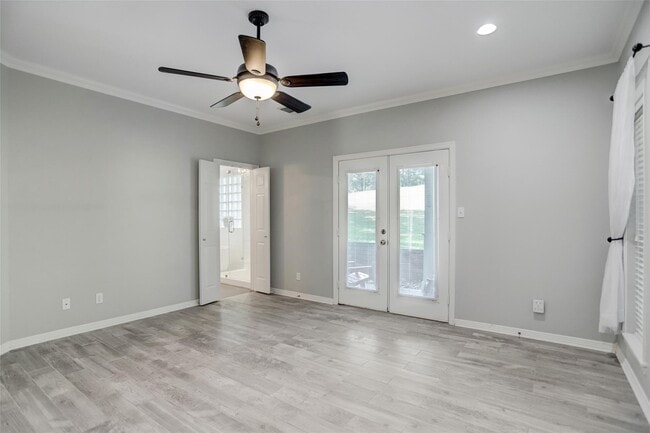 Building Photo - 112 Harbour Town Dr