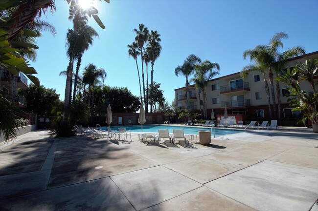 Building Photo - 1 Bedroom Condo For Lease in Fullerton
