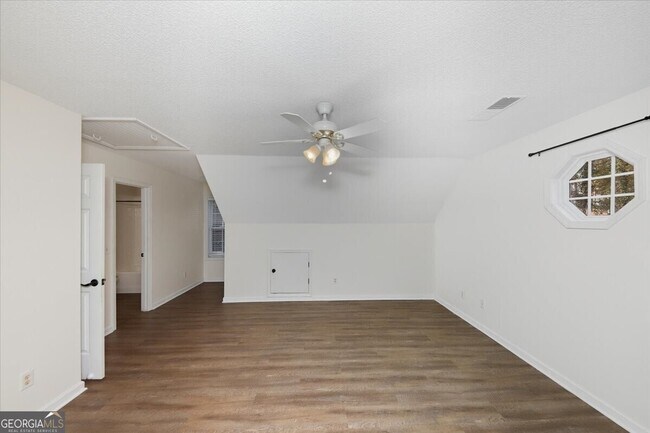 Building Photo - 2515 Lakeview Trail