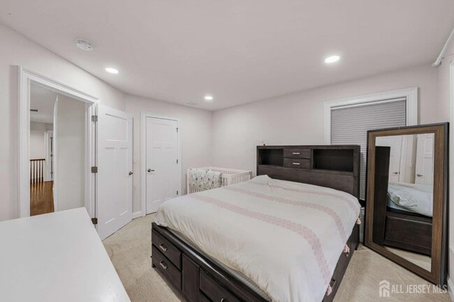 Building Photo - 2 Gonzalez Dr