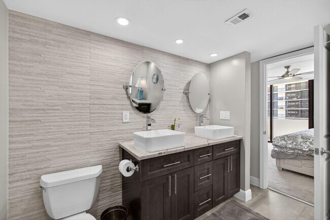 Building Photo - 4200 N Ocean Dr