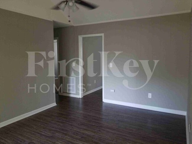 Building Photo - 4019 Ladson Rd