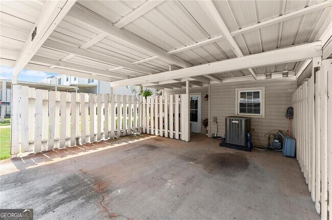 Building Photo - 218 Mill Creek Pl