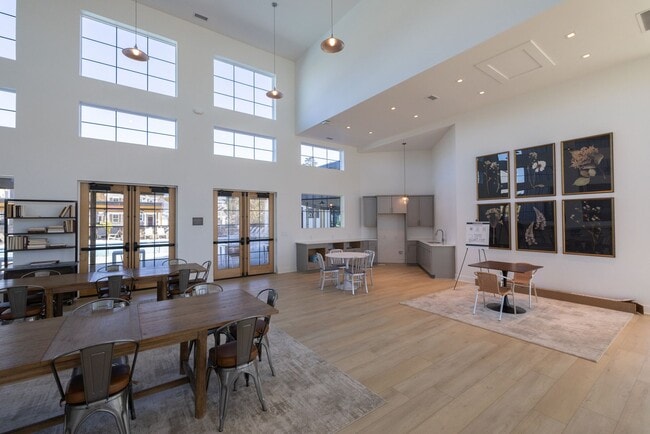 Building Photo - 709 Hardin Hill Lane