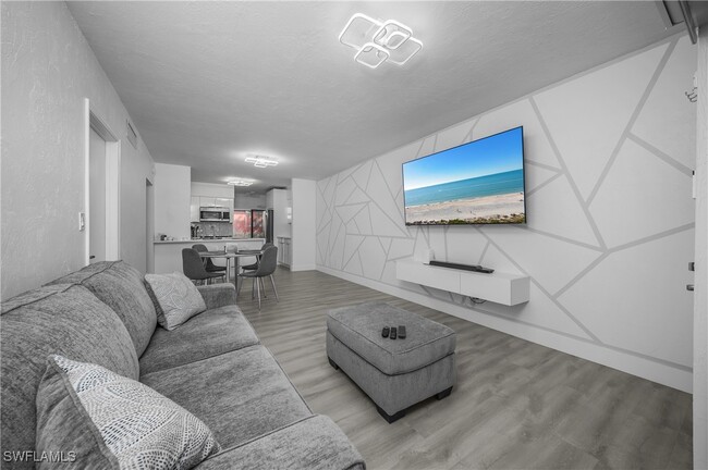 Building Photo - 201 S Collier Blvd