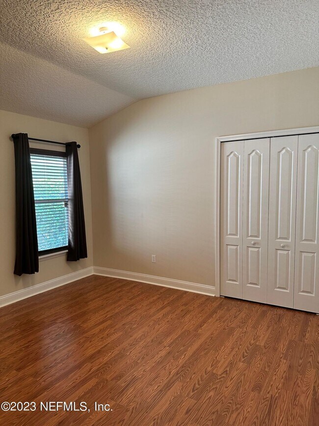 Building Photo - 1439 Barrington Cir