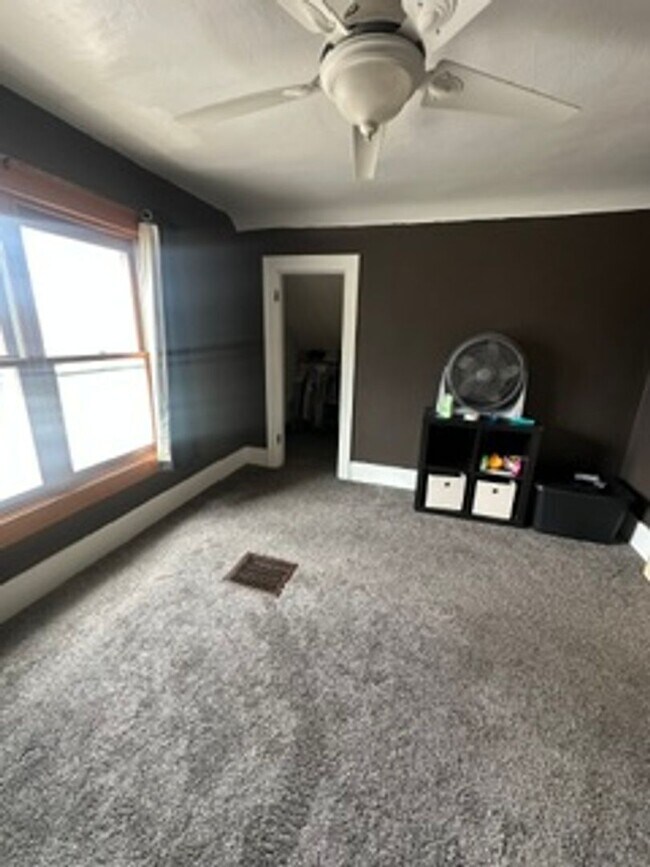 Building Photo - 3 Bed Single Family Home - Staples - Detached 3 car garage