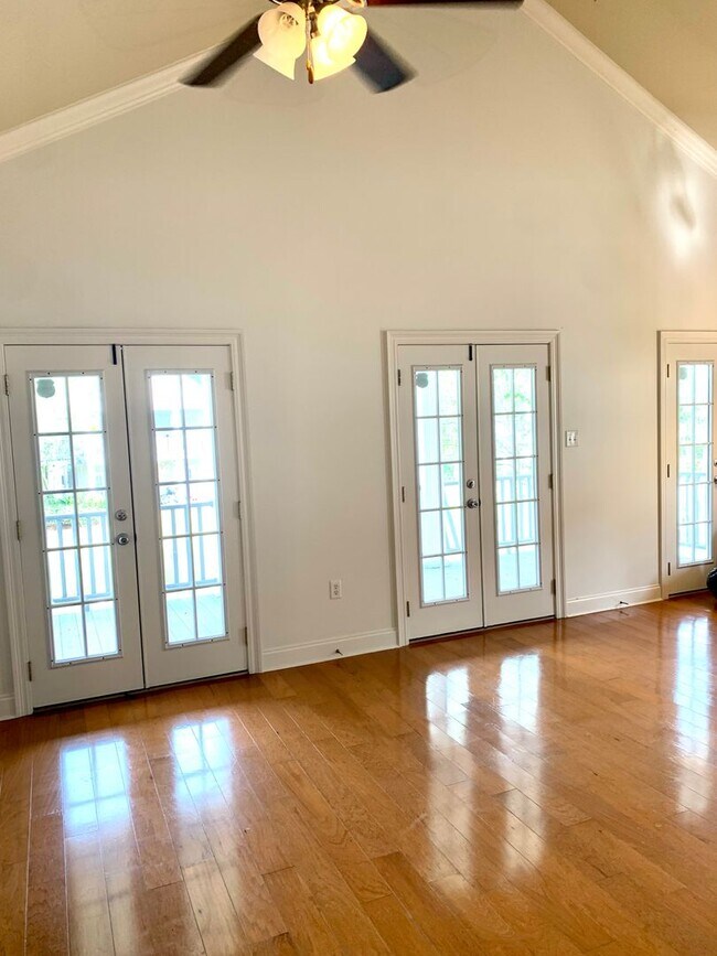 Building Photo - Arlington Plantation / Off Hwy 73