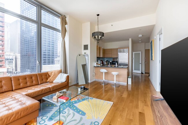 Building Photo - 310 W 52nd St