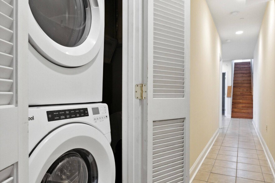 Building Photo - 1935 N 18th St