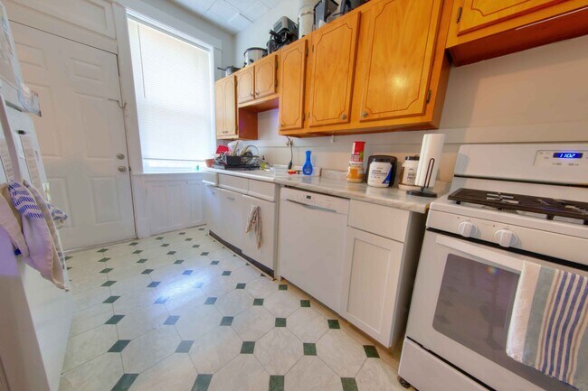 Building Photo - 3111 Portis Ave