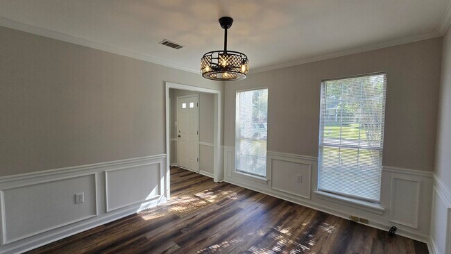 Building Photo - 123 Moss Creek Dr