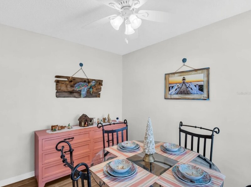 Building Photo - 616 Windrush Bay Dr