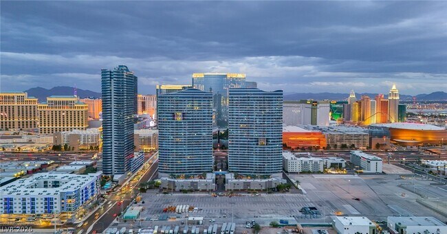 Building Photo - 4575 Dean Martin Dr