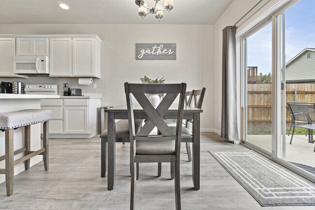 Building Photo - 2646 W Snyder St