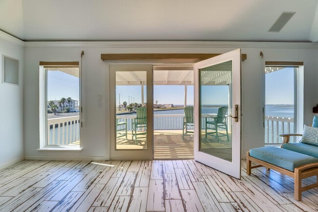 Building Photo - 15237 Isabella Ct