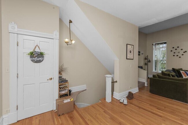 Building Photo - 2 bedroom in Chicago IL 60614
