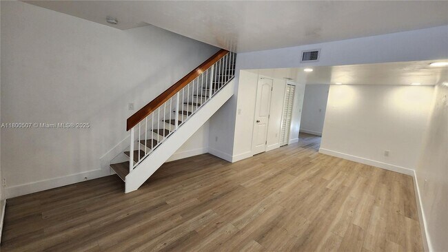 Building Photo - 8252 NW 6th Terrace