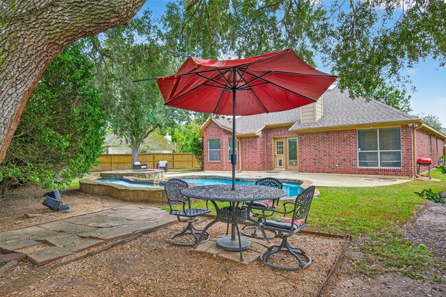 Building Photo - 7302 Foyer Cir