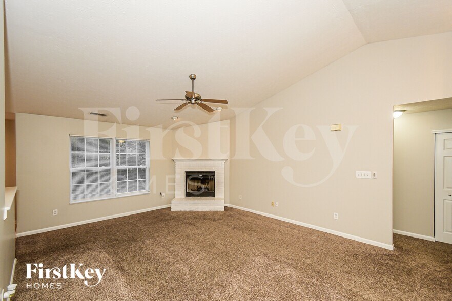 Building Photo - 7044 N Mesquite Ct
