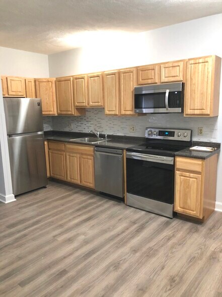 Apt 3 - 118 Berkshire St