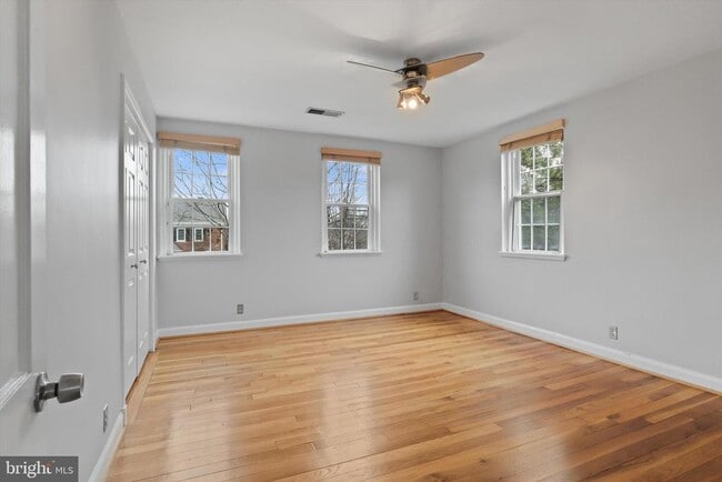 Building Photo - 3263 S Stafford St