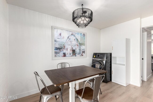 Building Photo - 4848 N Woodmere Fairway