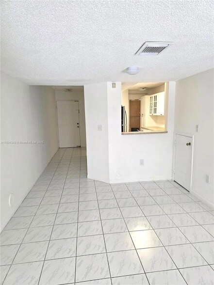 Building Photo - 1158 NW 124th Ave
