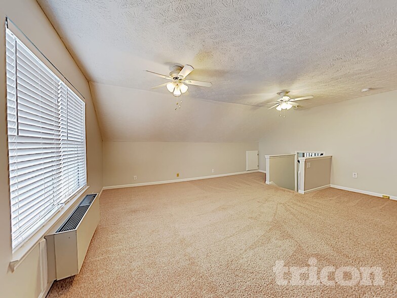 Building Photo - 429 Essex Park Cir