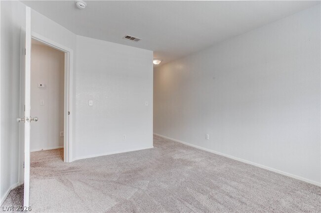 Building Photo - 690 Ambling Gait Ave
