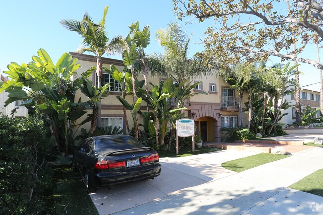 Building Photo - 3729 Clarington Ave
