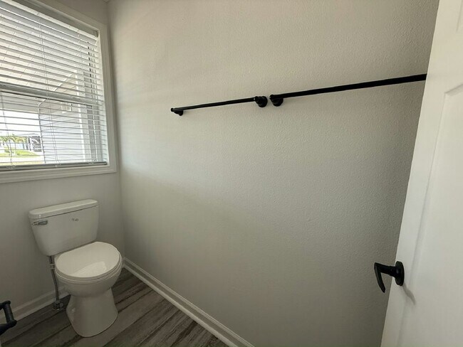 Building Photo - 3638 Vine Trl
