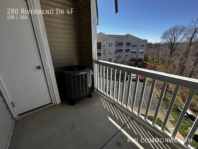 Building Photo - 280 Riverbend Dr