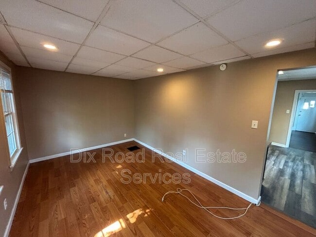 Building Photo - 1219 Campbell Ave