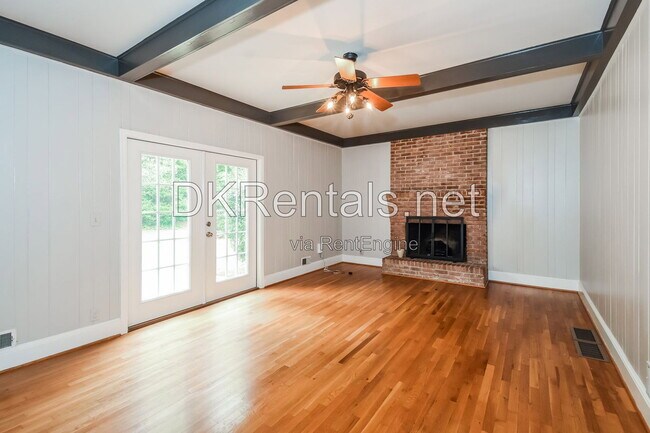Building Photo - 1176 Hampton Hall Dr NE